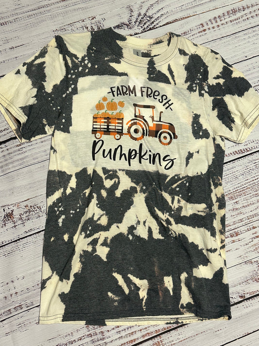 Farm Fresh Pumpkins - T-shirt - bleached