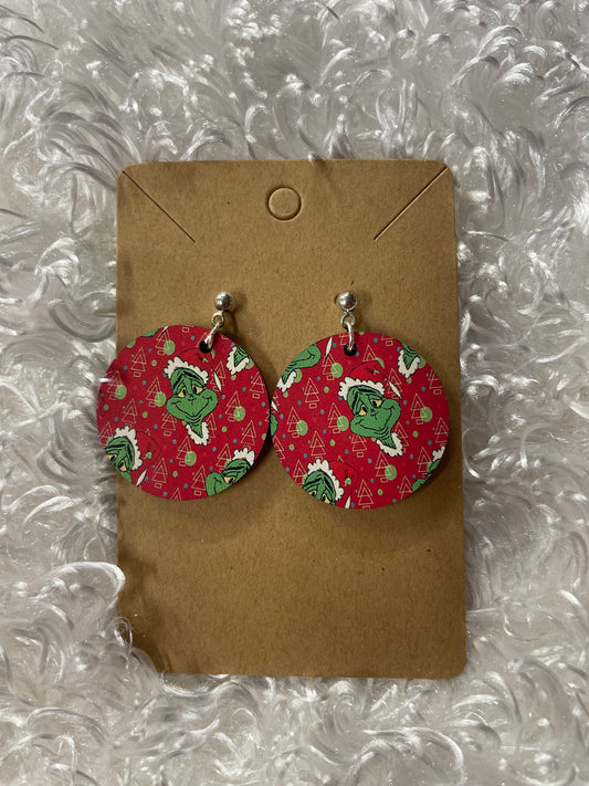 Red mini grinch circle earrings