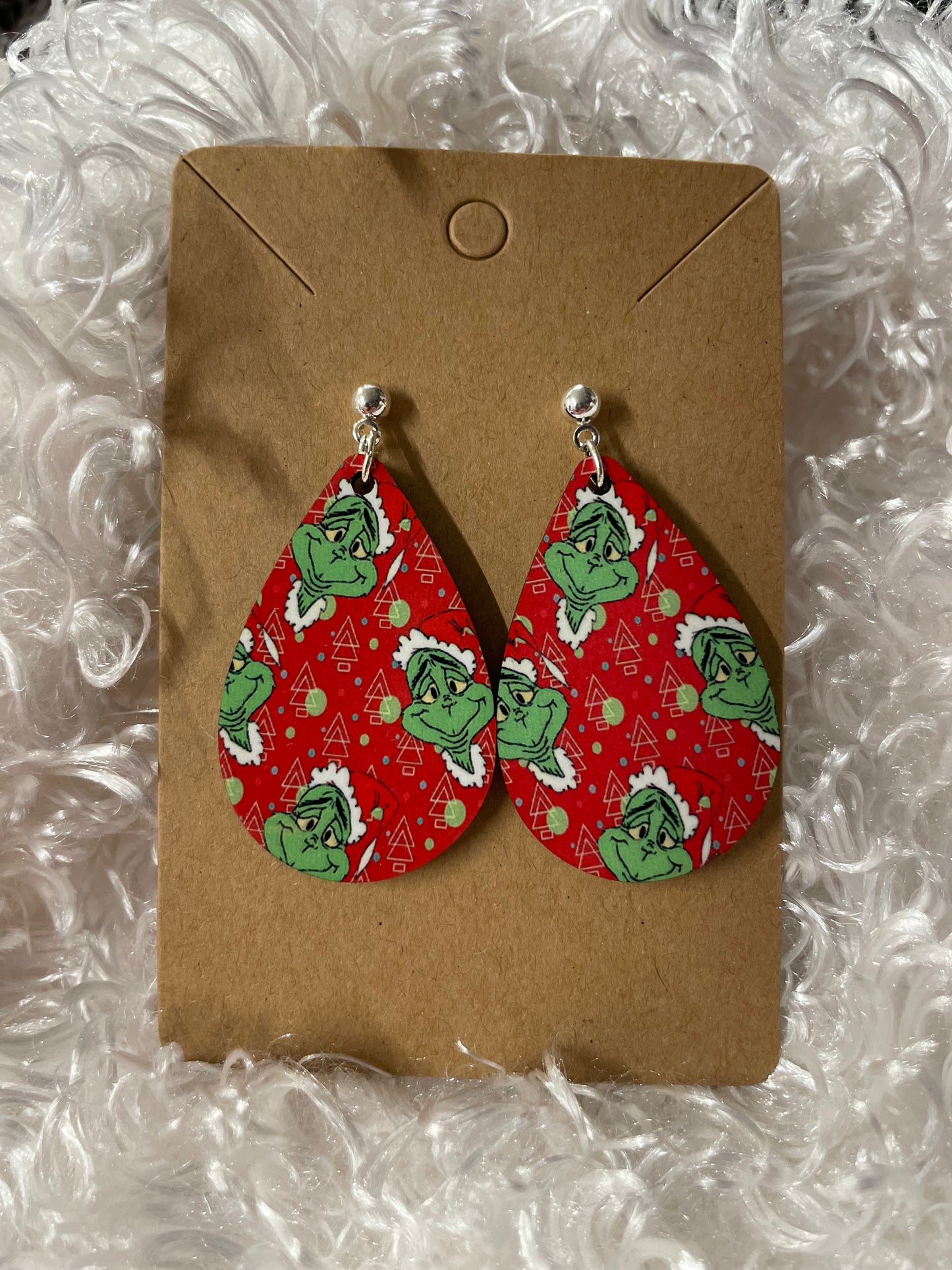 Red grinch teardrop earrings